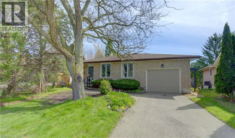 18 RIPLEY Crescent, Kitchener, Ontario N2N1V4