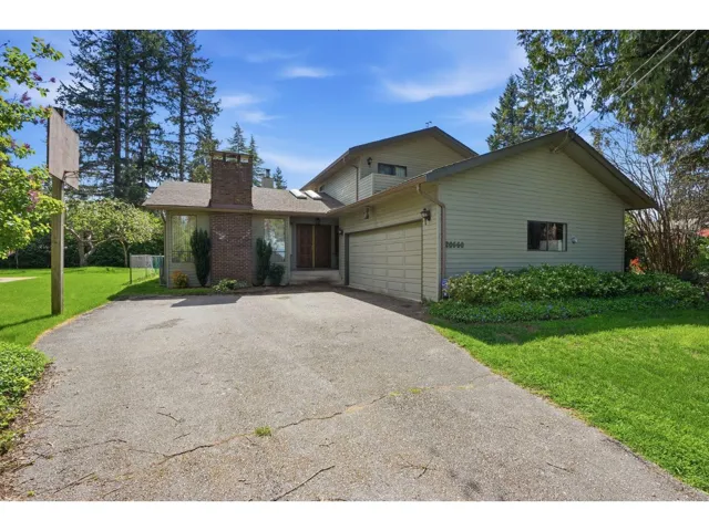 20660 46A AVE AVENUE, Langley, British Columbia V3A3J9