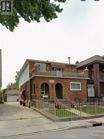 745 CATARAQUI, Windsor, Ontario N9A3P3