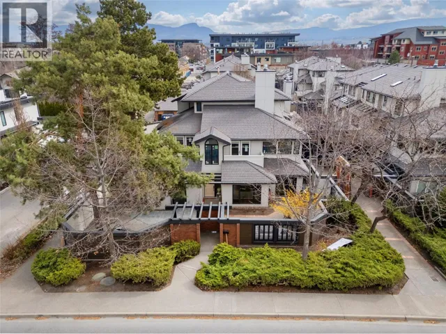 2831 Abbott Street, Kelowna, British Columbia V1Y1G5