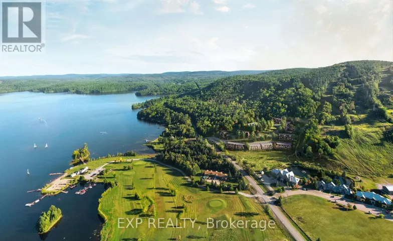 UNIT 7 MARY JOANNE DRIVE, Greater Madawaska, Ontario K0J1H0