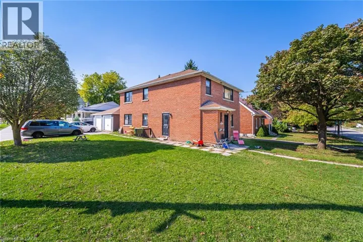 21 BEVERLEY Street Unit# (LOWER), Waterloo, Ontario N2L2H5