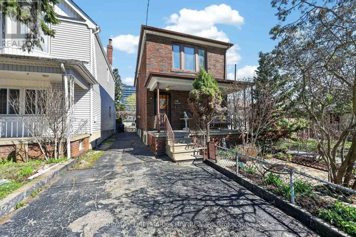 78 CLOVELLY AVENUE, Toronto (Oakwood Village), Ontario M6E2E6