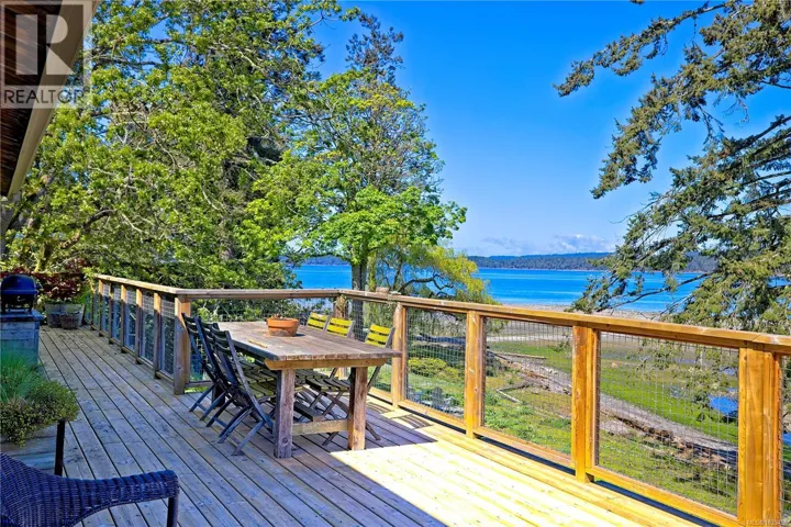 1607 North Beach Rd, Salt Spring, British Columbia V8K1A8