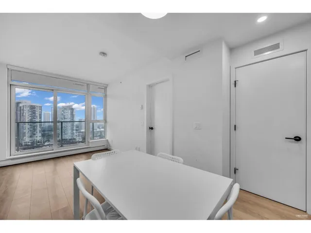 2207 13685 102 AVENUE, Surrey, British Columbia V3T1N7