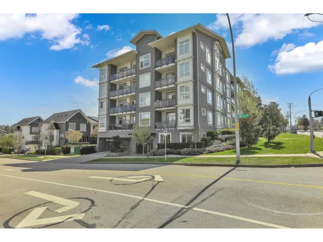 408 13628 81A AVENUE, Surrey, British Columbia V3W3E2
