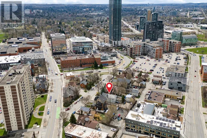64 FRANCIS STREET N, Kitchener, Ontario N2H5B5