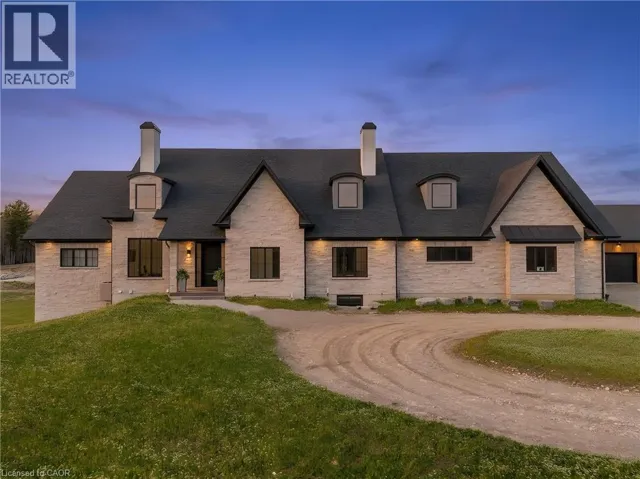 742 COUNTRY SQUIRE Road, Waterloo, Ontario N2J4G8