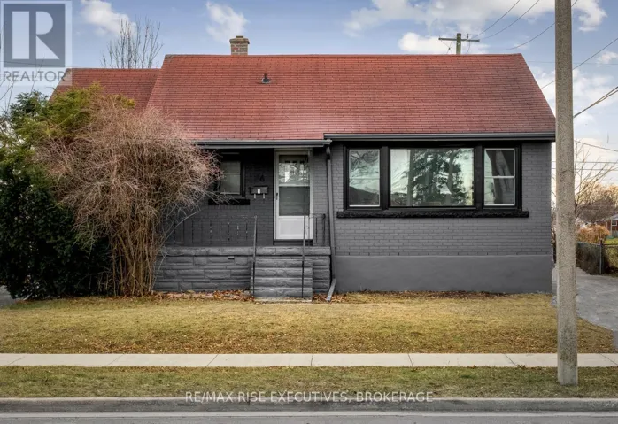 2 - 26 RUSKIN STREET, Kingston (East of Sir John A. Blvd), Ontario K7K2N3