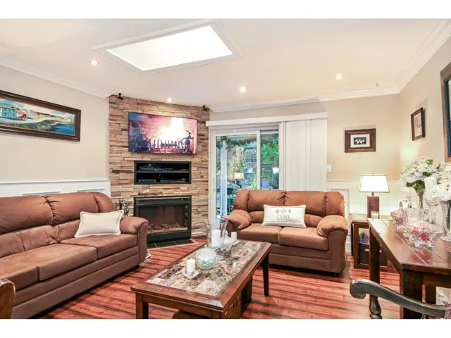 8037 139A STREET, Surrey, British Columbia V3W6P9