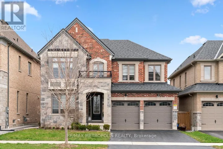 42 BLENHEIM CIRCLE, Whitby, Ontario L1P0E2