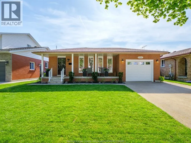 2351 SANTOS DRIVE, Windsor, Ontario N9G2J7