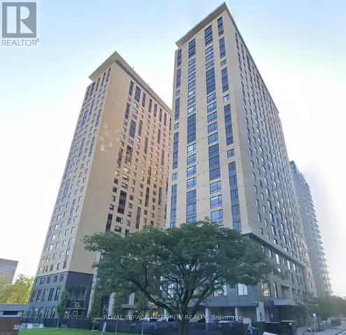 2010 - 105 CHAMPAGNE AVENUE, Ottawa, Ontario K1S5E5