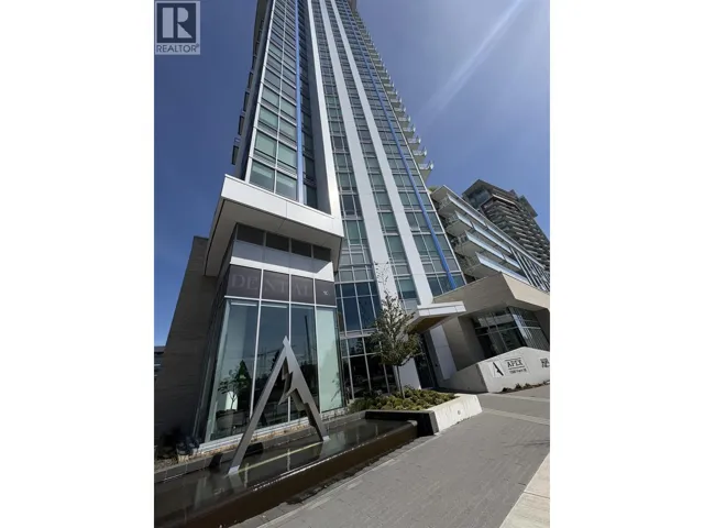 304 1500 FERN STREET, North Vancouver, British Columbia V7J0E6