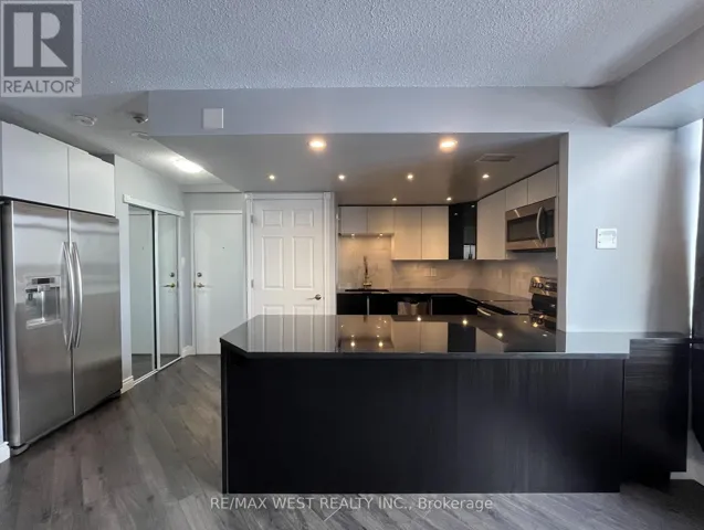 1007 - 300 WEBB DRIVE, Mississauga (City Centre), Ontario L5B3W3