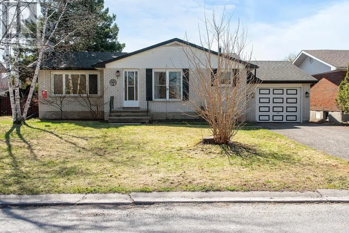 10 ROBERT ROAD, Perth, Ontario K7H2Z8