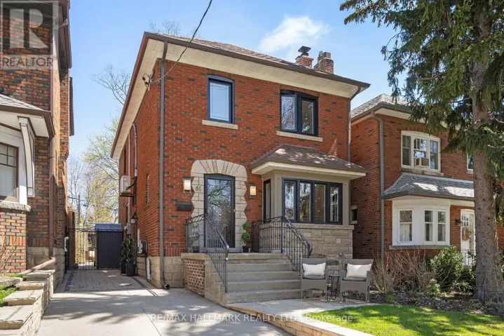 81 ARMADALE AVENUE, Toronto (High Park-Swansea), Ontario M6S3W9