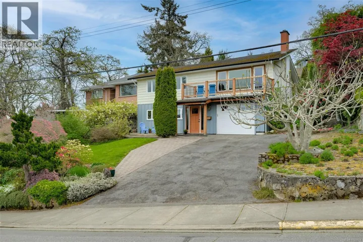 857 Rockheights Ave, Esquimalt, British Columbia V9A6J5