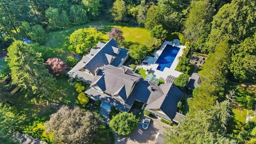13685 30 AVENUE, Surrey, British Columbia V4P1V3
