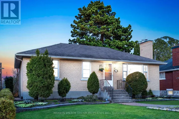 243 COMPTON AVENUE, Ottawa, Ontario K2B5A8