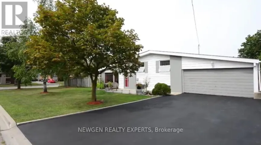11 LAWRENCE CRESCENT, Brampton (Brampton East), Ontario L6W2P2