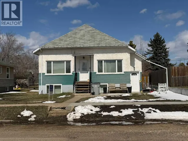 830 6 Avenue, Wainwright, Alberta T9W1C2