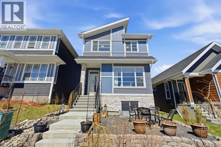 17 Precedence Glen, Cochrane, Alberta T4C2W7