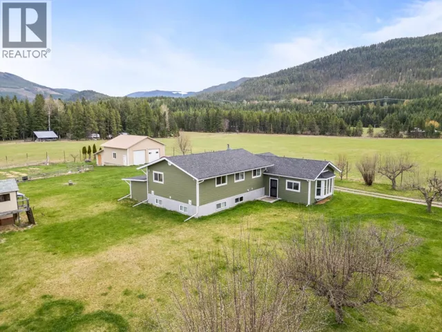 59 Beaven Road, Cherryville, British Columbia V0E2G3