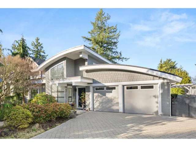 15461 18TH AVENUE, Surrey, British Columbia V4A1X1