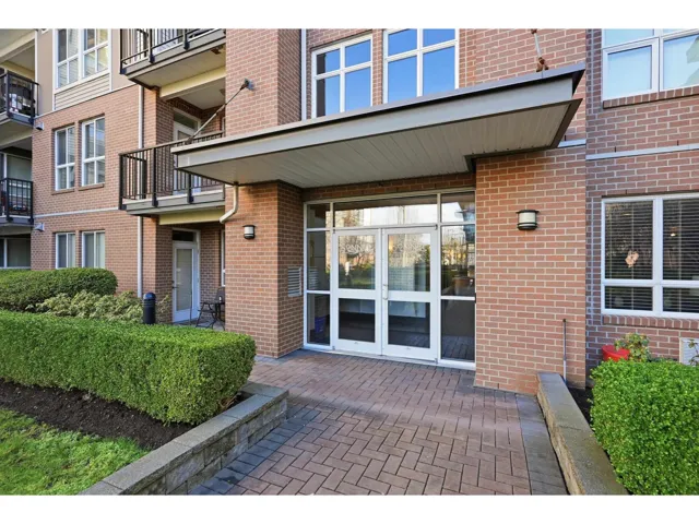 421 5430 201 STREET, Langley, British Columbia V3A0A2