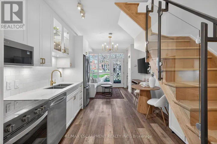 127 - 1005 KING STREET W, Toronto (Niagara), Ontario M6K3M8