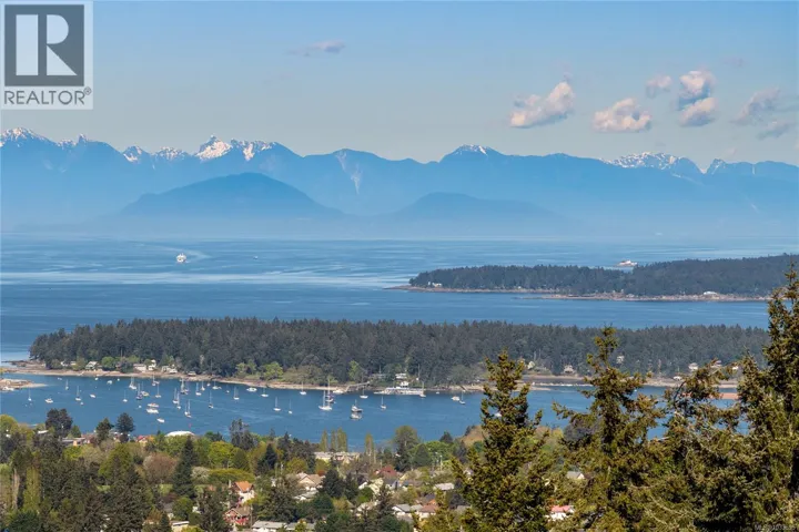 1089 College Dr, Nanaimo, British Columbia V9R5X3