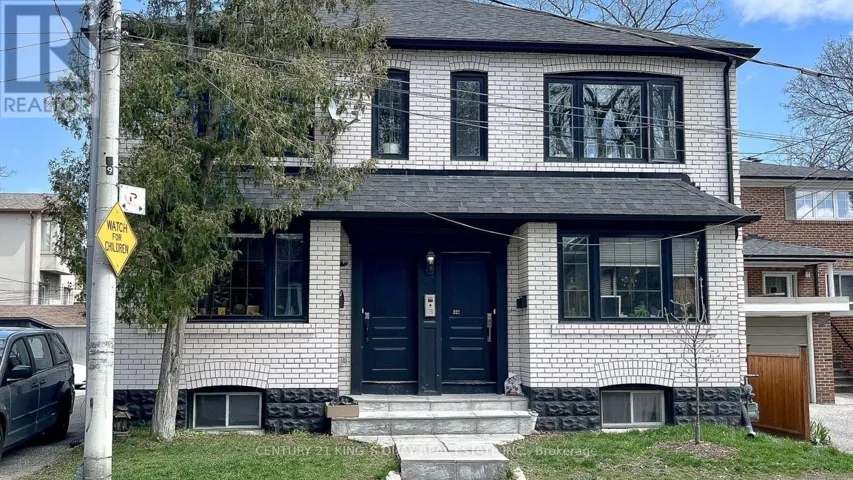 301 CLEVELAND STREET, Toronto (Mount Pleasant East), Ontario M4S2W7
