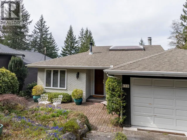 110 OCEANVIEW PLACE, Lions Bay, British Columbia V0N2E0