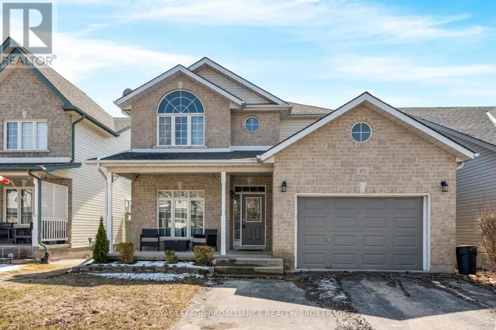 975 BLUFFWOOD AVENUE, Kingston (Kingston East (Incl Barret Crt)), Ontario K7K7K5