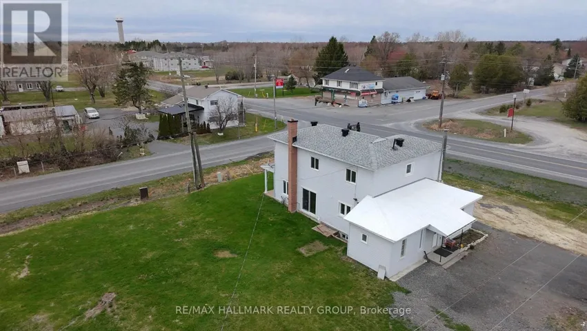 UPPER LEVEL - 612 RUSSELL ROAD, Clarence-Rockland, Ontario K0A2A0