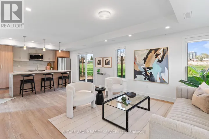 UNIT 5 - 15 ACORN AVENUE, Toronto (Islington-City Centre West), Ontario M9B3P7