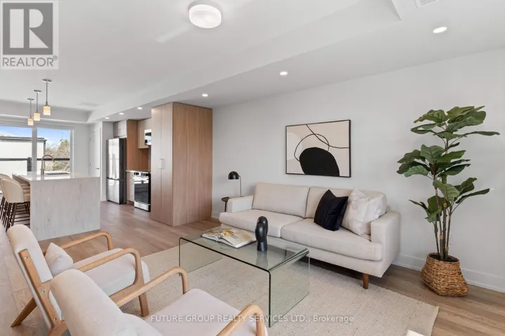 UNIT 4 - 15 ACORN AVENUE, Toronto (Islington-City Centre West), Ontario M9B3P7