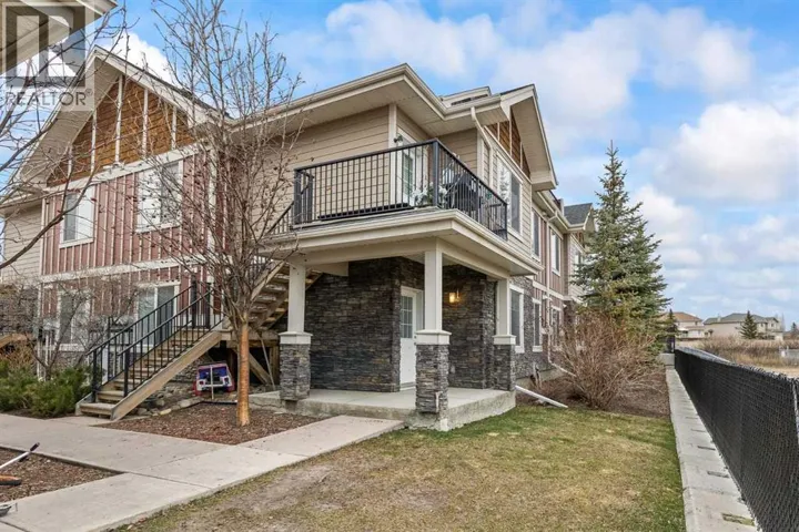5, 35 West Coach Manor SW, Calgary, Alberta T3H1R7