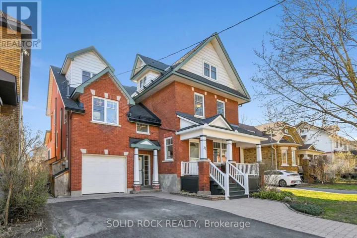 32 CLARENDON AVENUE, Ottawa, Ontario K1Y0P2