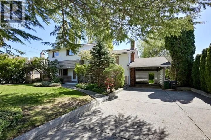 1809 Jade Pl, Saanich, British Columbia V9P3E5
