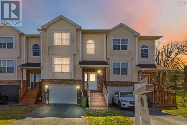 219 Green Village Lane, Dartmouth, Nova Scotia B2Y4V5