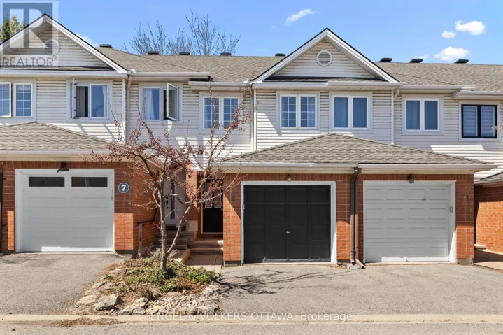 9 FESTIVE PRIVATE, Ottawa, Ontario K2C4A1