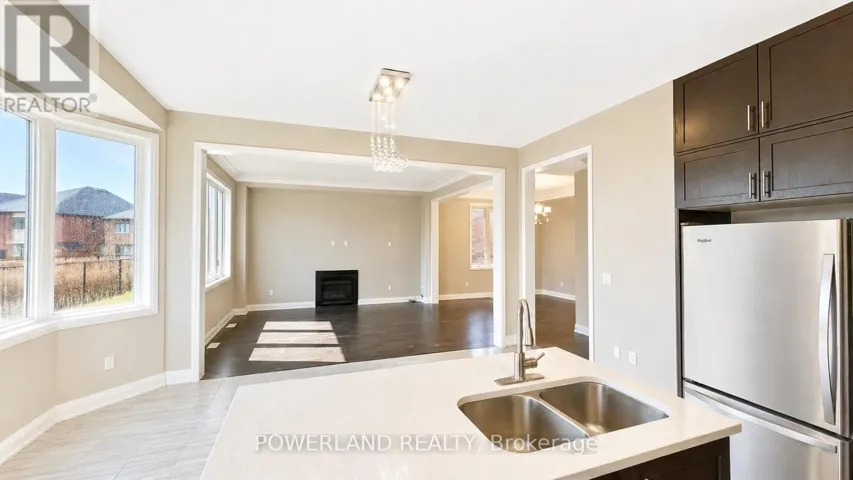 9 CYPRUS GLEN, East Gwillimbury (Holland Landing), Ontario L9N0S9