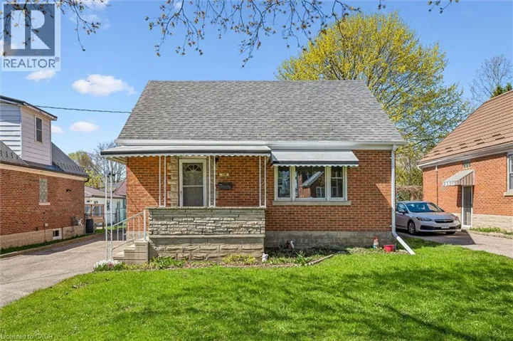 128 MAUSSER Avenue, Kitchener, Ontario N2M3K5
