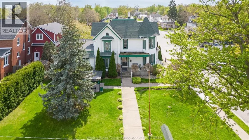 122 TALBOT ST. S., Essex, Ontario N8N1B4