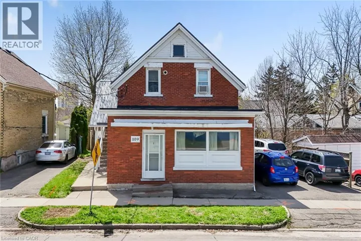 109 MOORE Avenue, Waterloo, Ontario N2J1X3
