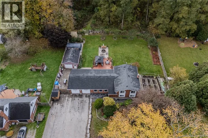 2104 GOVERNORS Road, Hamilton, Ontario L0R1J0