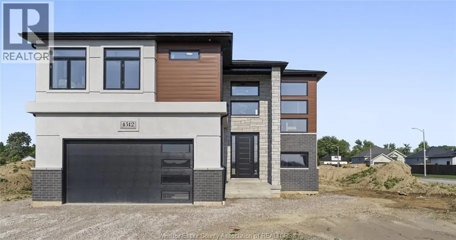 4512 URSULA, Comber, Ontario N0R1A0