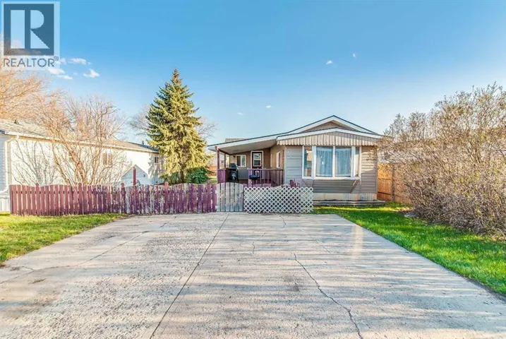 136, 4000 13 Avenue SE, Medicine Hat, Alberta T1B1J3